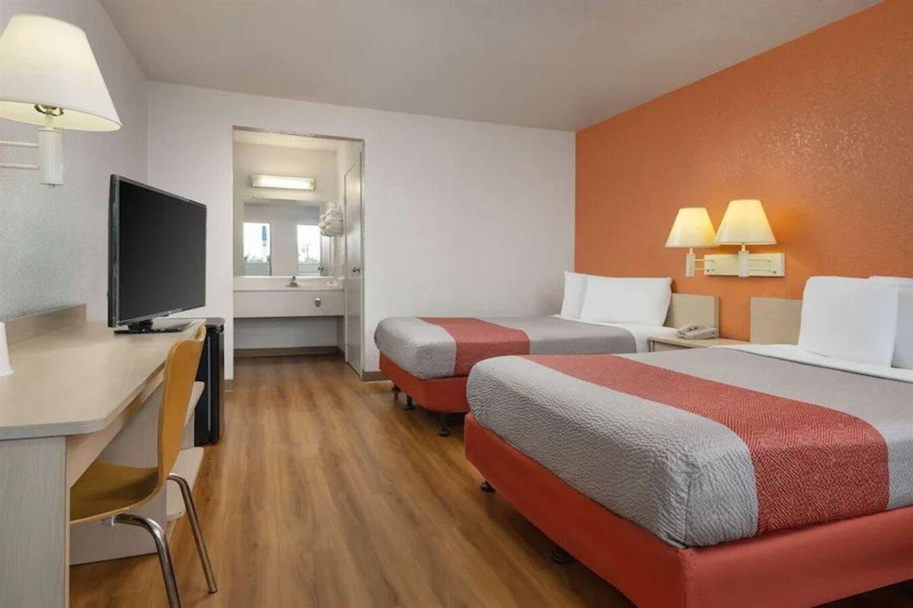 Motel 6-Buena Park, Ca - Knotts Berry Farm - Disneyland Εξωτερικό φωτογραφία