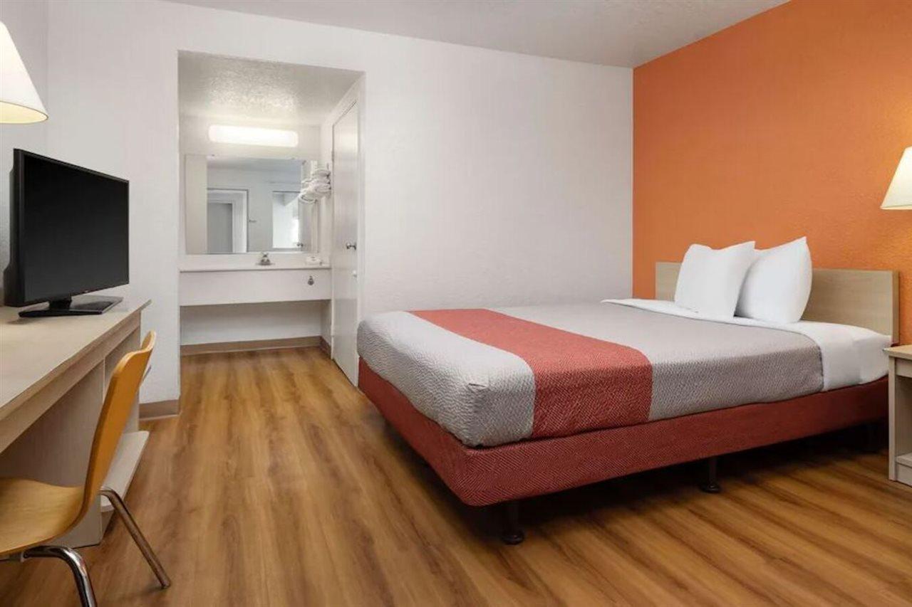 Motel 6-Buena Park, Ca - Knotts Berry Farm - Disneyland Εξωτερικό φωτογραφία