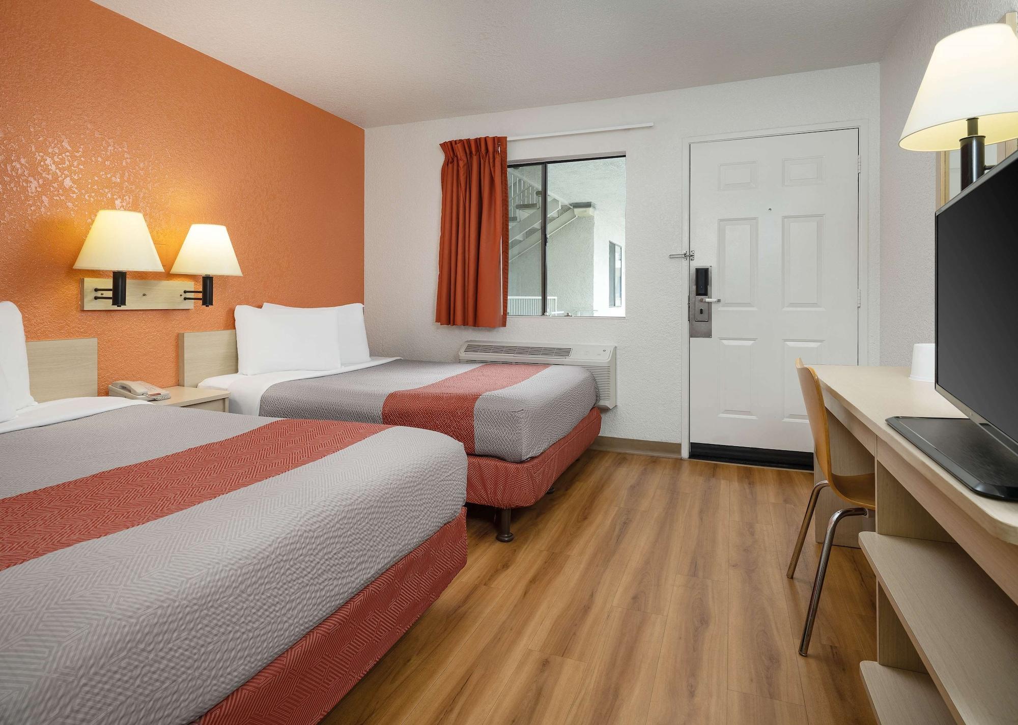 Motel 6-Buena Park, Ca - Knotts Berry Farm - Disneyland Εξωτερικό φωτογραφία