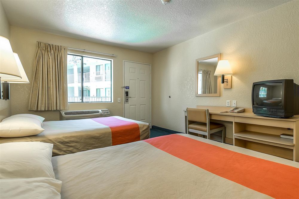 Motel 6-Buena Park, Ca - Knotts Berry Farm - Disneyland Εξωτερικό φωτογραφία