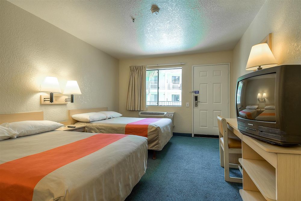 Motel 6-Buena Park, Ca - Knotts Berry Farm - Disneyland Εξωτερικό φωτογραφία