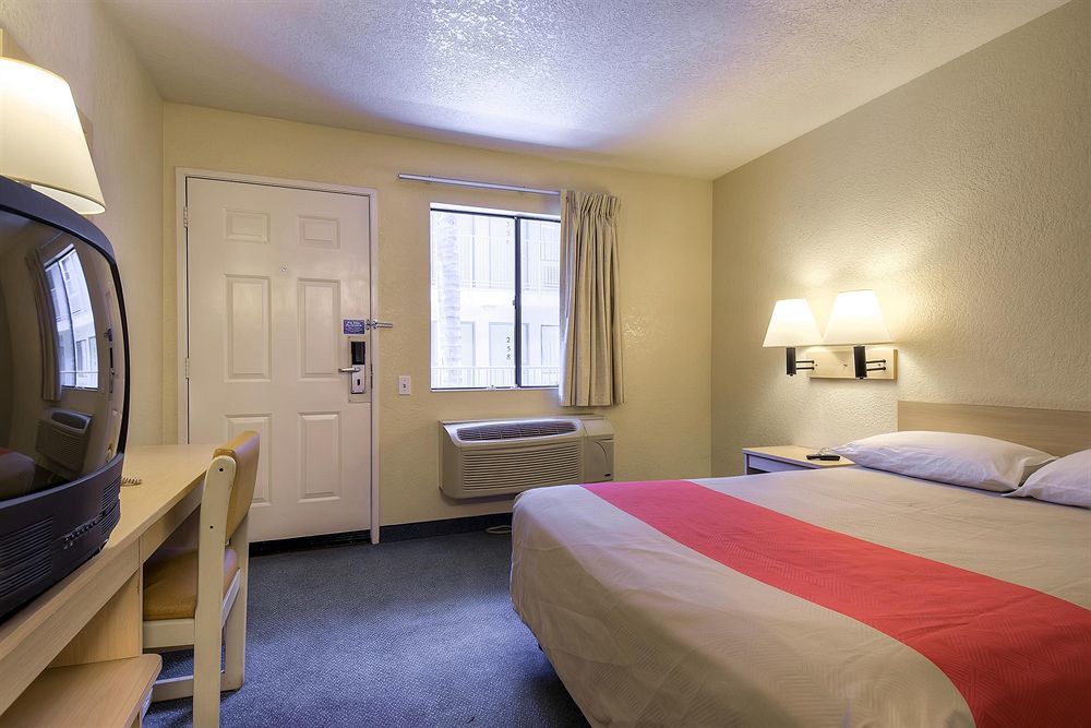 Motel 6-Buena Park, Ca - Knotts Berry Farm - Disneyland Εξωτερικό φωτογραφία